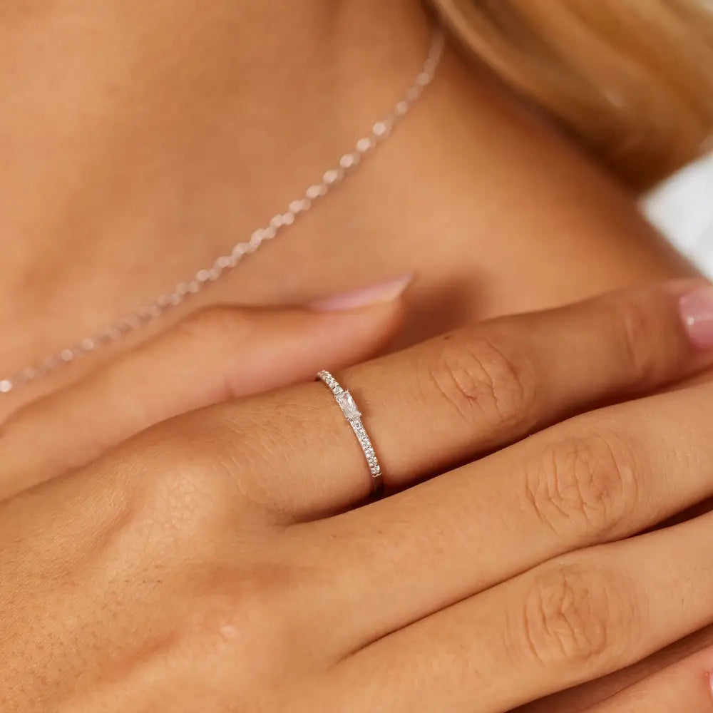 Anello donna Brosway in argento 925 con diamante rettangolare e pavé silver, collezione FANCY FWI167