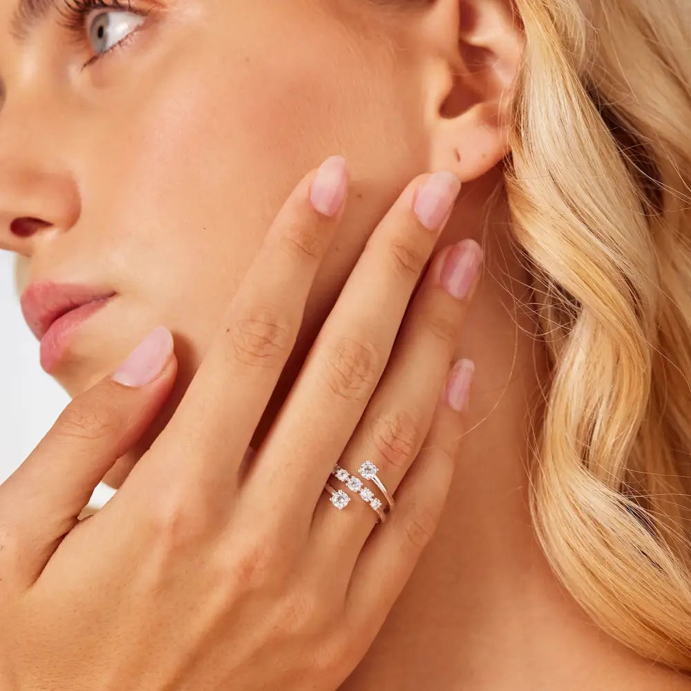 Orecchini a lobo Brosway Fancy silver diamond moderni FIW154E