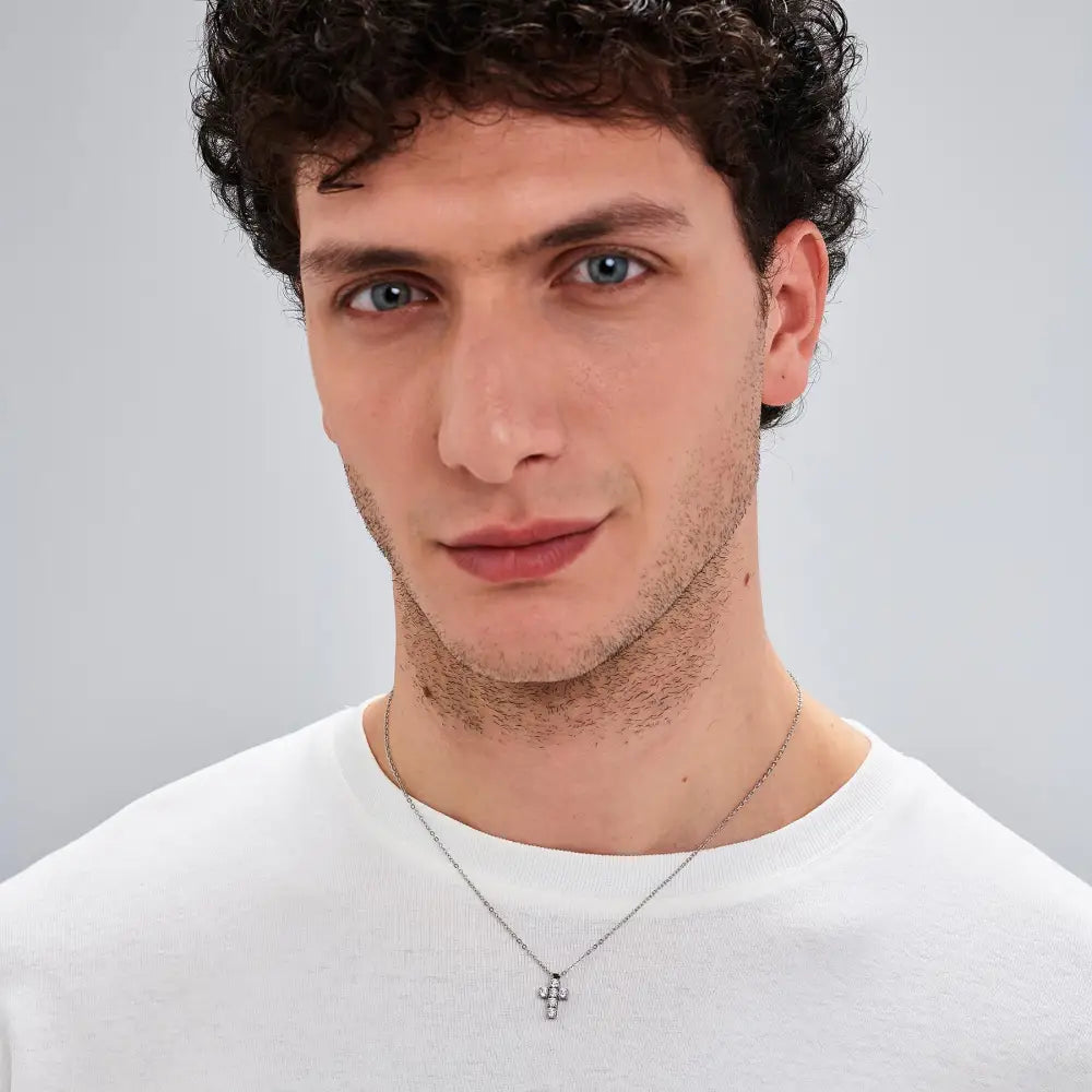 Collana Brosway Uomo Avantgarde in acciaio con croce argento e zirconi