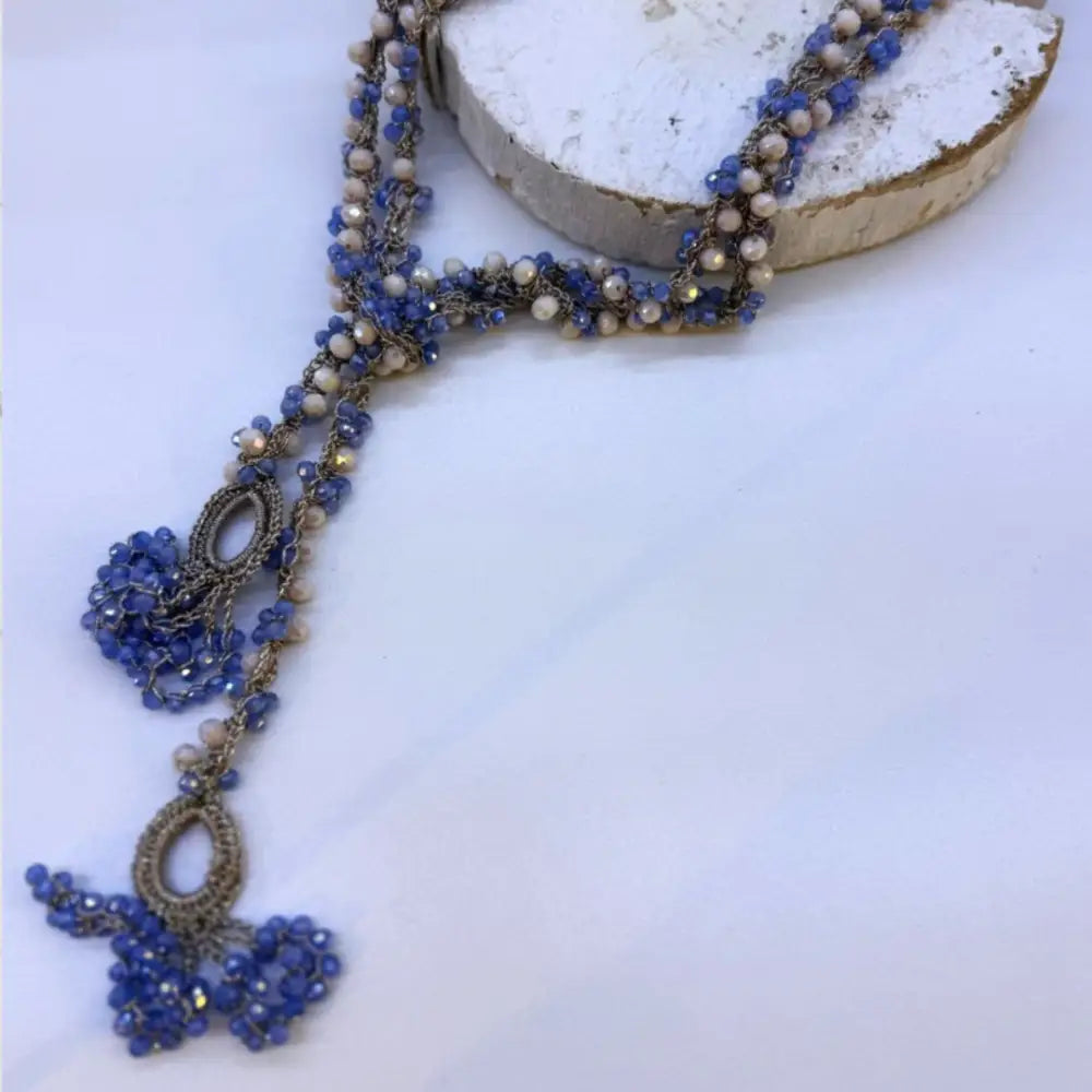 Collana handmade Azzurra lariat annodabile con cristalli sfaccettati blu e filigrana metallica