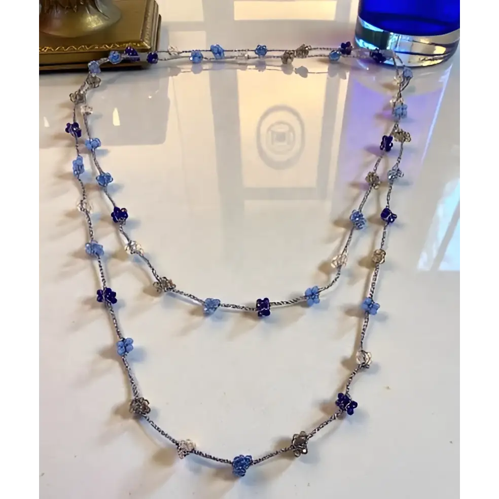 Collana handmade Flora con cristalli sfaccettati blu e argento